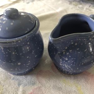 Periwinkle cream and sugar